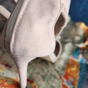 Chic Beige Suede Heels